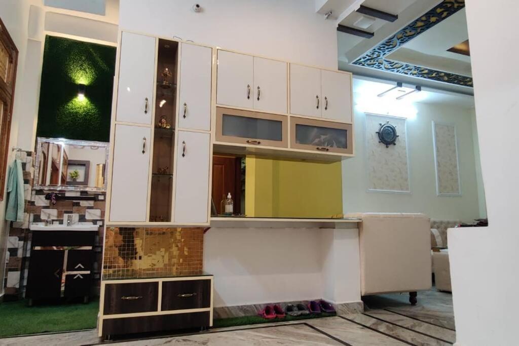 Blessing'S Home Stay 4 Bedroom Luxury Villa Lucknow Esterno foto